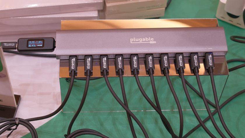 Plugable PS-10CC 10-port USB-C charging hub in use