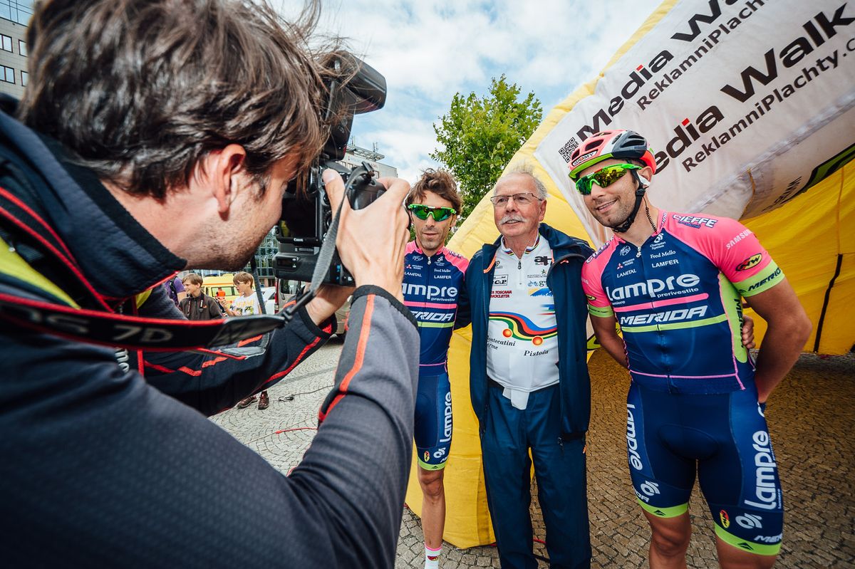 Lampre-Merida riders pose for pre-stage pictures