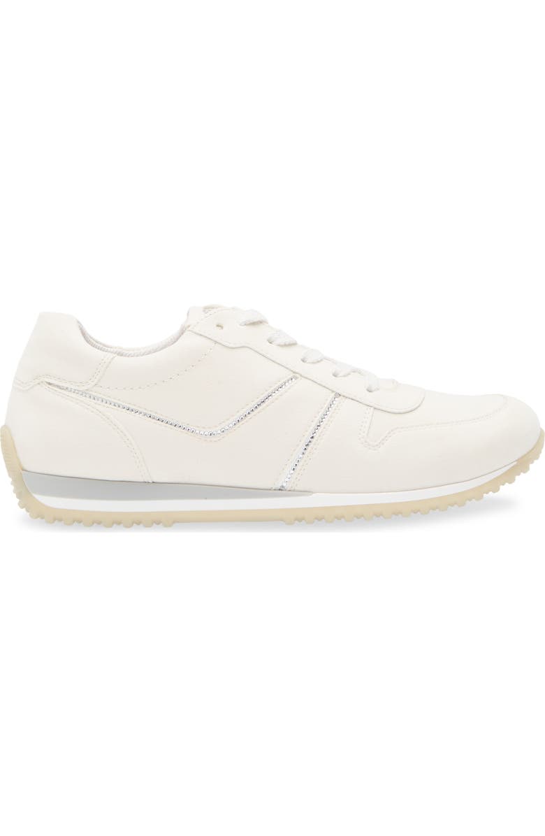 Bella Sneaker