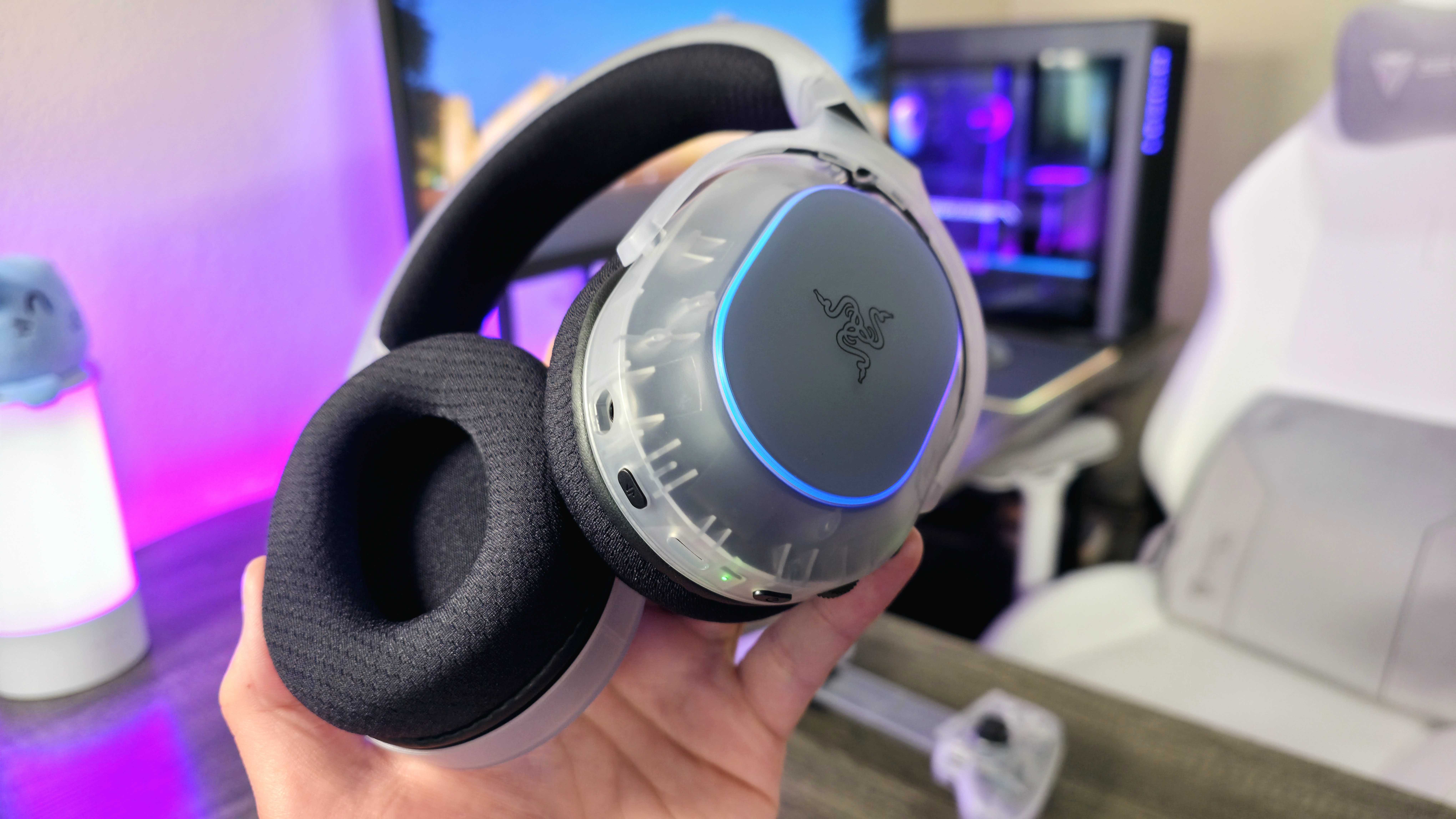Image of the Razer Phantom White Collection.