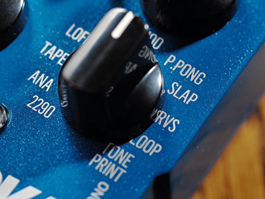 Want loads of delay types in one compact pedal? Here we are, then...