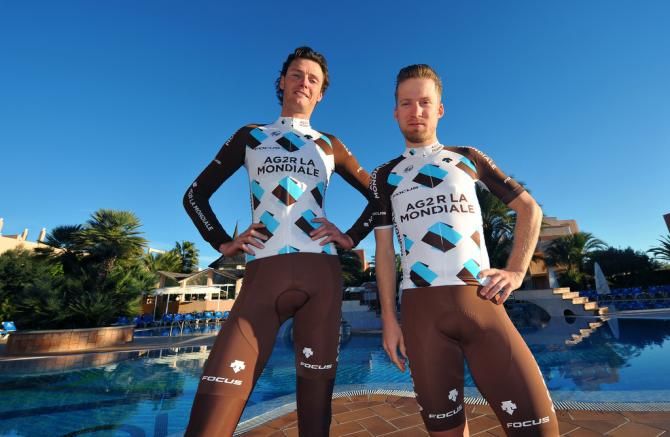 Johan Vansummeren and Jan Bakelants pose by the pool