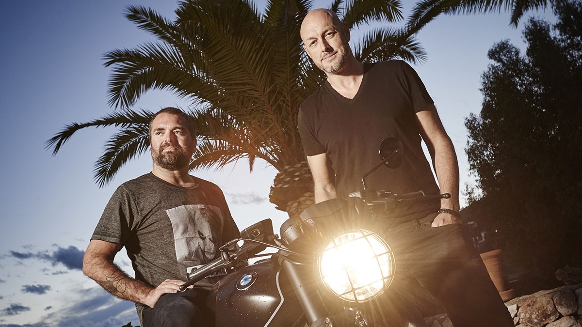 Pig Dan On What Annoys Them About Other Djs And Writing Tunes On Planes Musicradar djs and writing tunes on planes