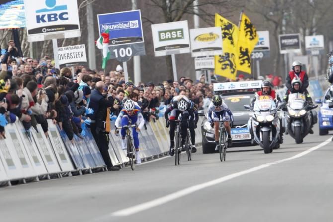 Marianne Vos (Rabobank Liv/Giant) leads the sprint