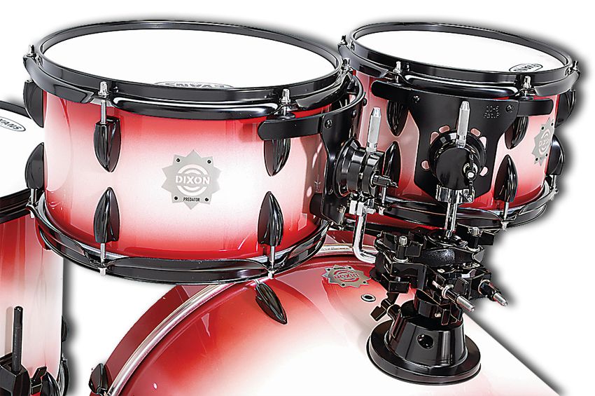 The two rack toms are equipped with RIMS-style suspension mounts