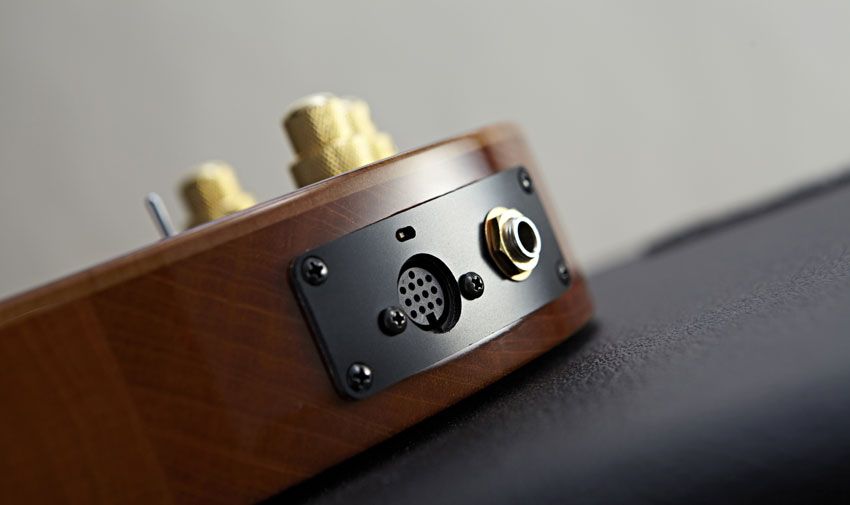 A world of MIDI awaits via the NS-1's 13-pin hexaphonic output