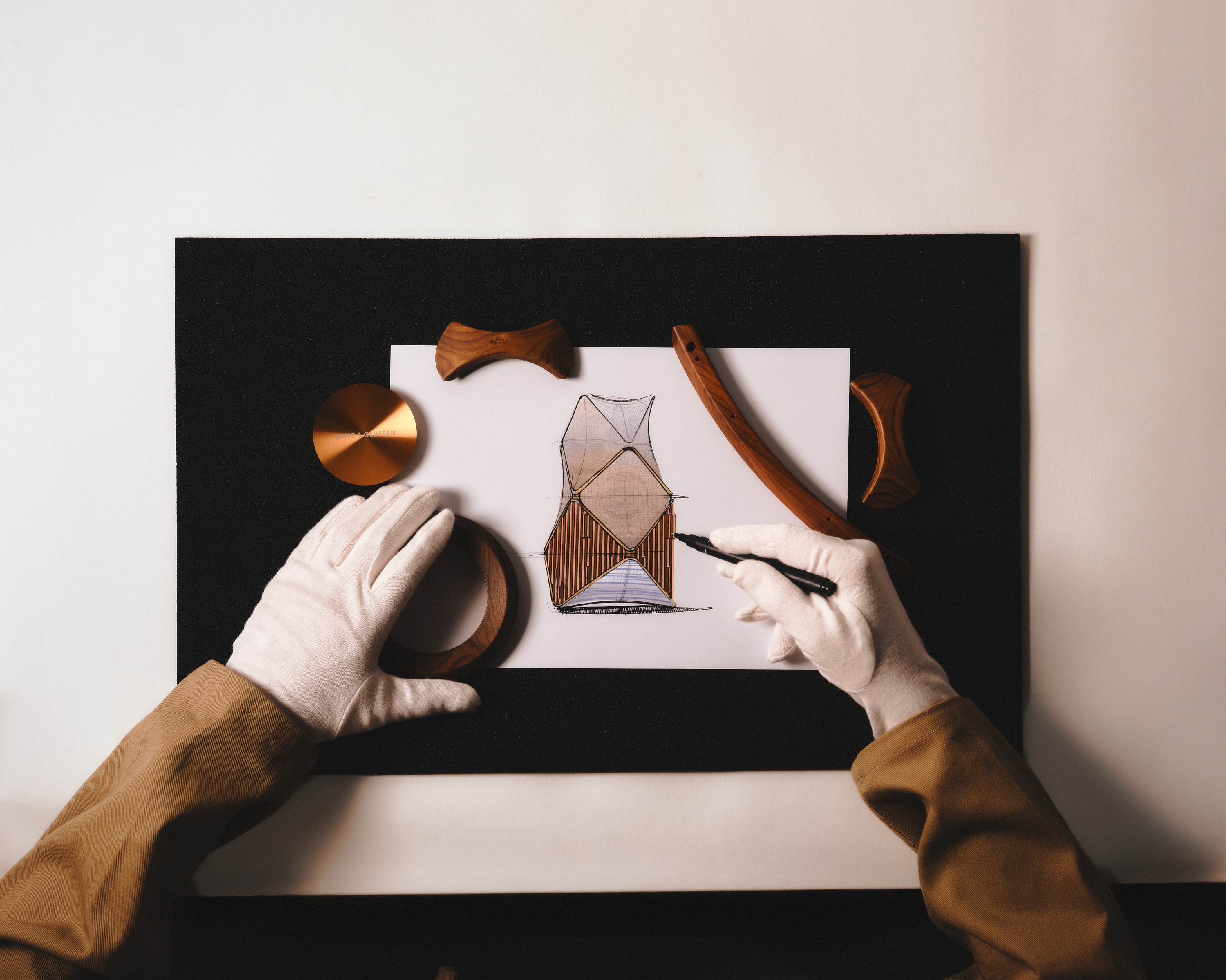 The material palette of the Beolab 90 Monarch edition