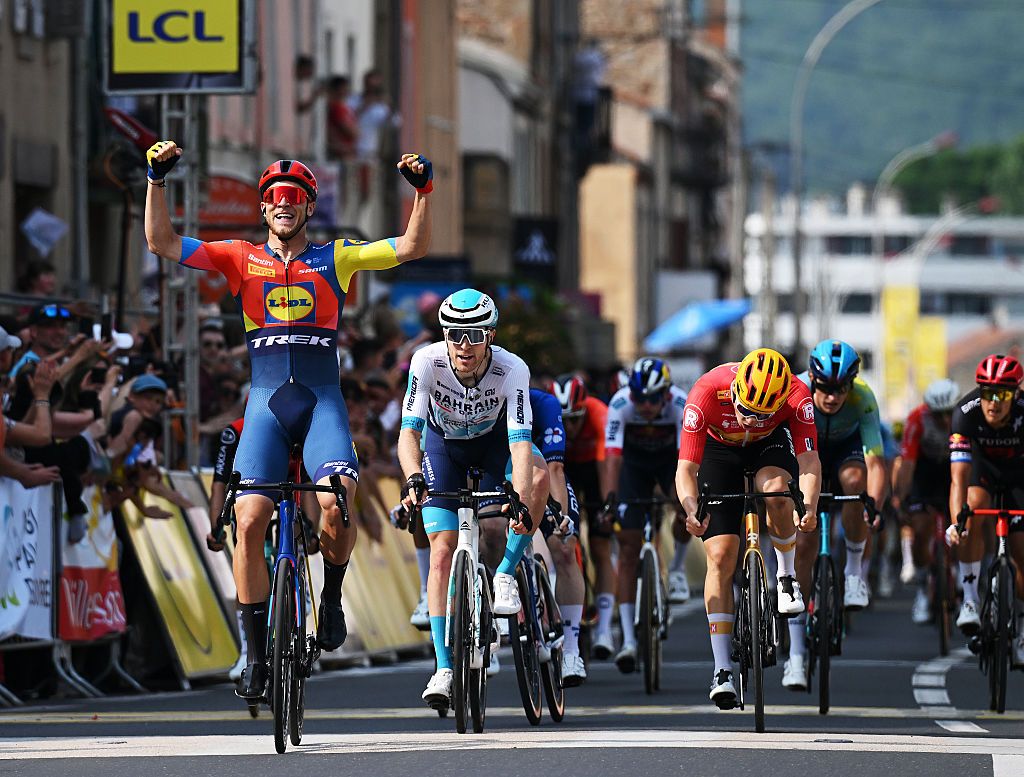 Criterium du Dauphin&eacute; stage 2: Jonathan Milan wins