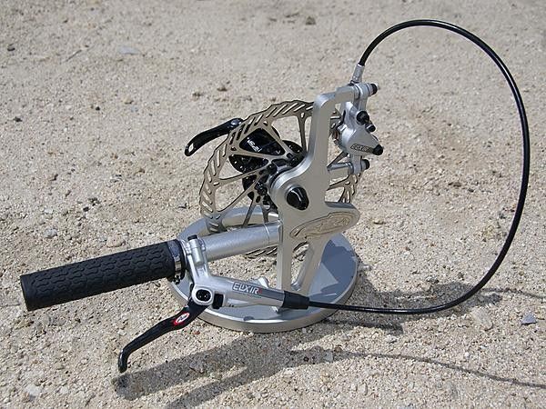 Avid debuted its new Elixir line of hydraulic disc brakes.