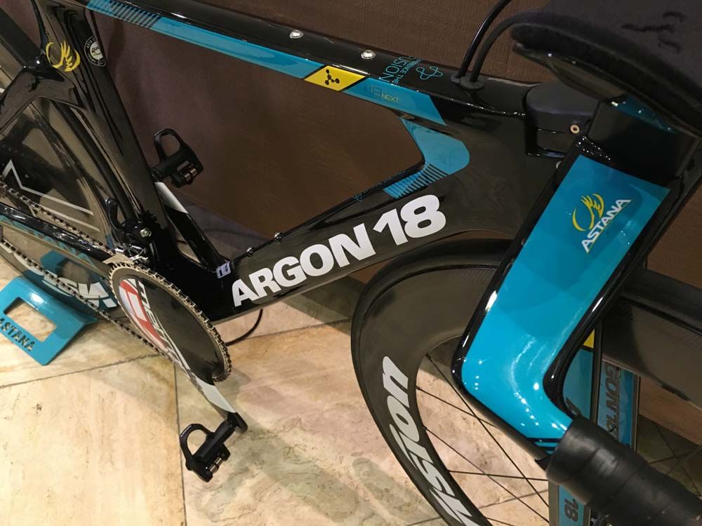 The chunky bur aero tubes of the time trial bike