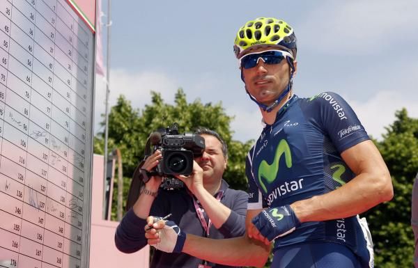 Thursday's stage winner Francisco Ventoso signs on