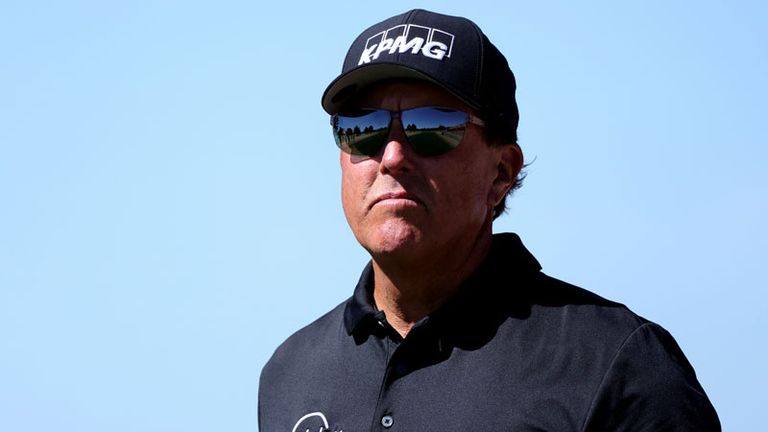 Phil Mickelson drops out of world's top 100