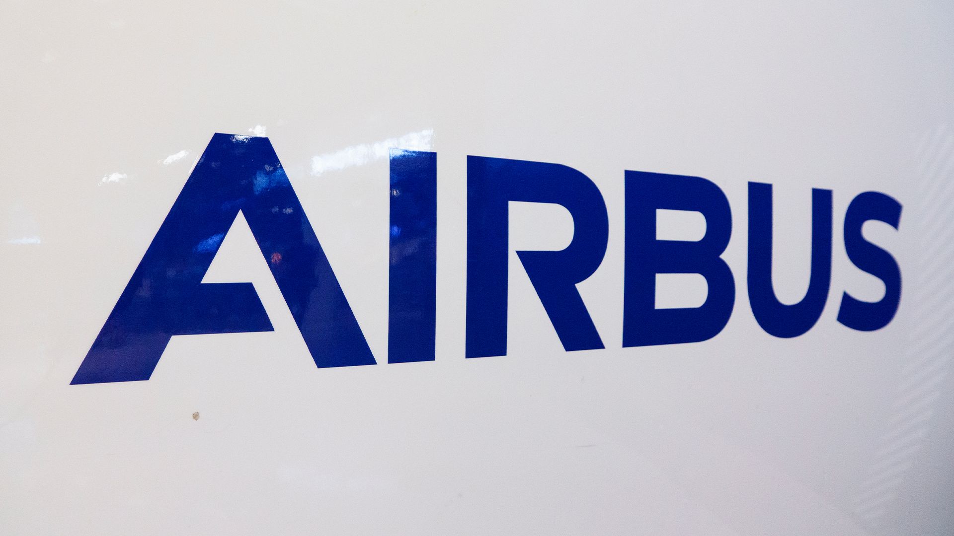 Capa da notícia: Airbus escolhe a Scaleway para migrar aplicações críticas à nuvem europeia