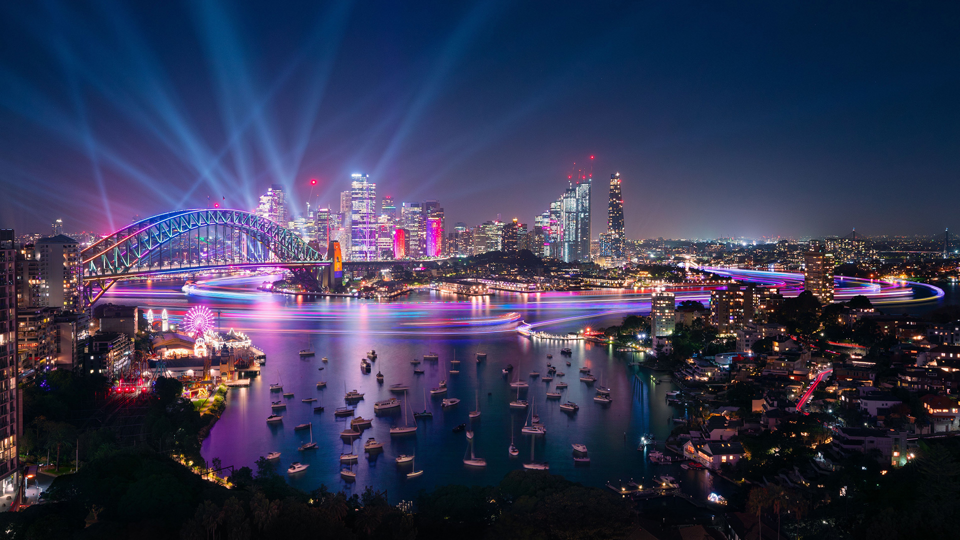 Что находится внутри зеркального ящика Sennheiser в Vivid Sydney?