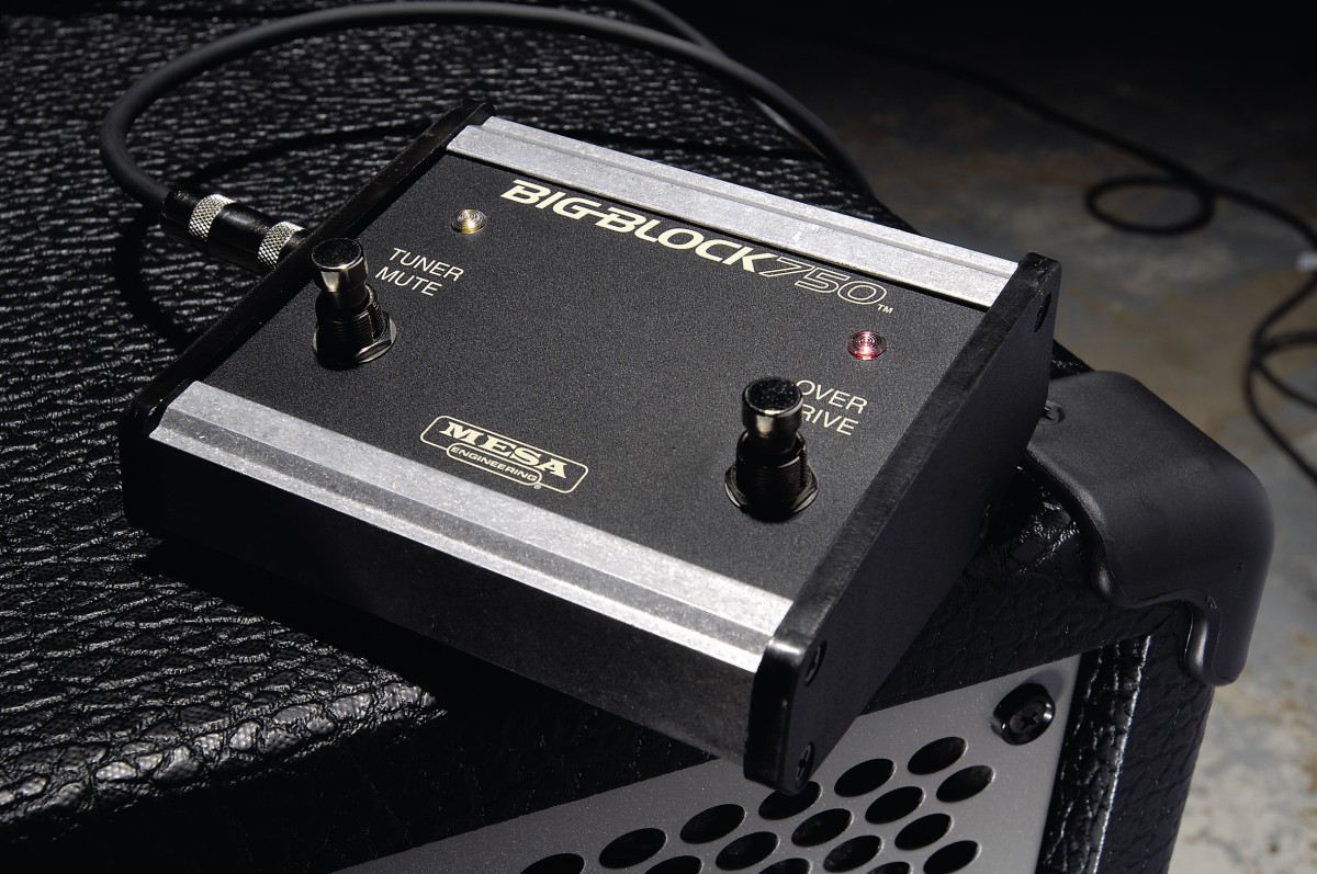 Tuner mute and overdrive are on the same footswitch