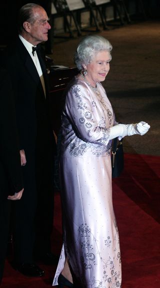 queen elizabeth best fashion 2006
