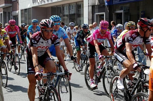 David Zabriskie (Team CSC) on the left and teammate Stuart O'Grady on the right.