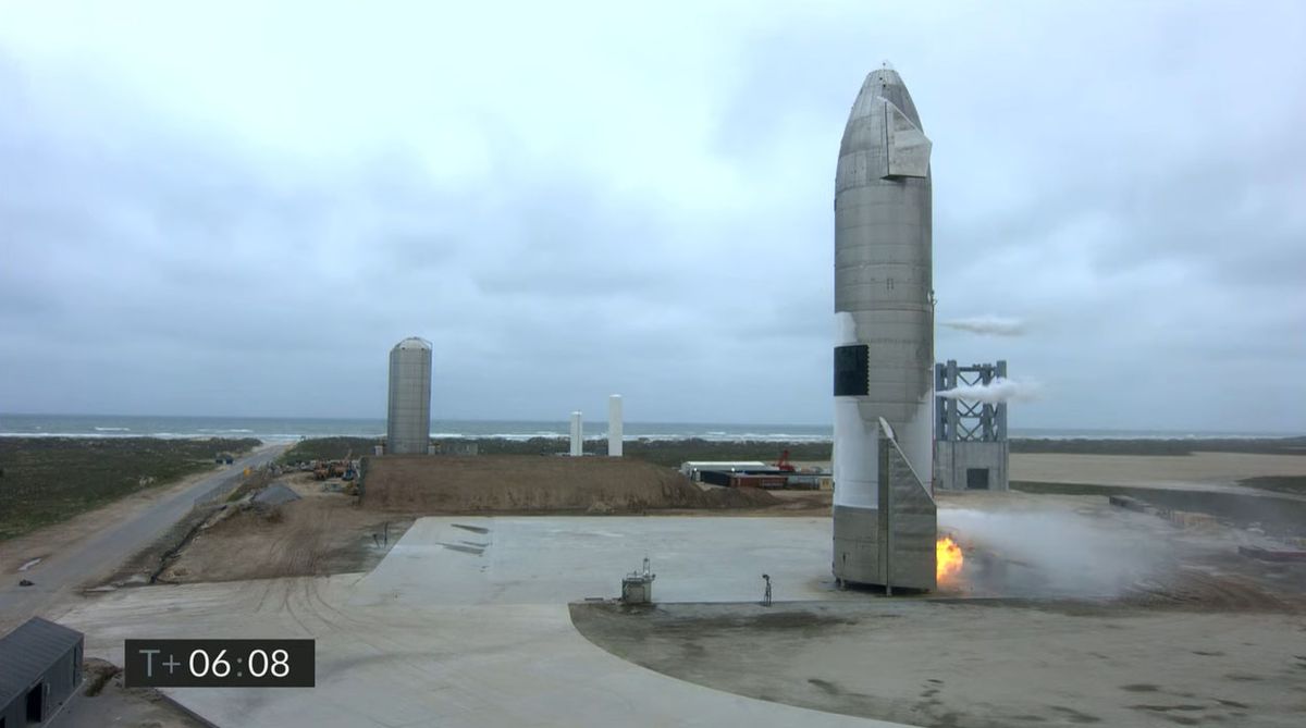 SpaceX's Starship SN15 rocket prototype launches on a 10-kilometer test flight from SpaceX's Starbase test site near Boca Chica Village in South Texas on May 5, 2021.