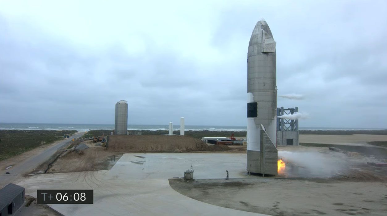SpaceX's Starship SN15 rocket prototype launches on a 10-kilometer test flight from SpaceX's Starbase test site near Boca Chica Village in South Texas on May 5, 2021.