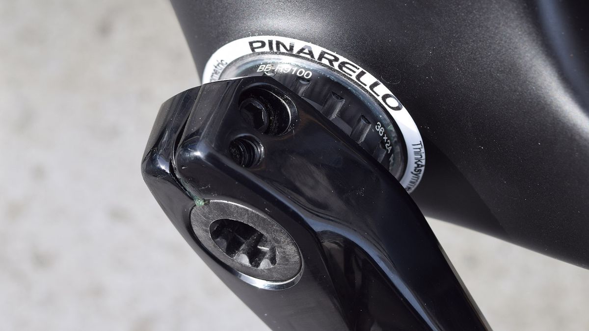 Shimano also provide the team with Dura-Ace R9100 bottom brackets