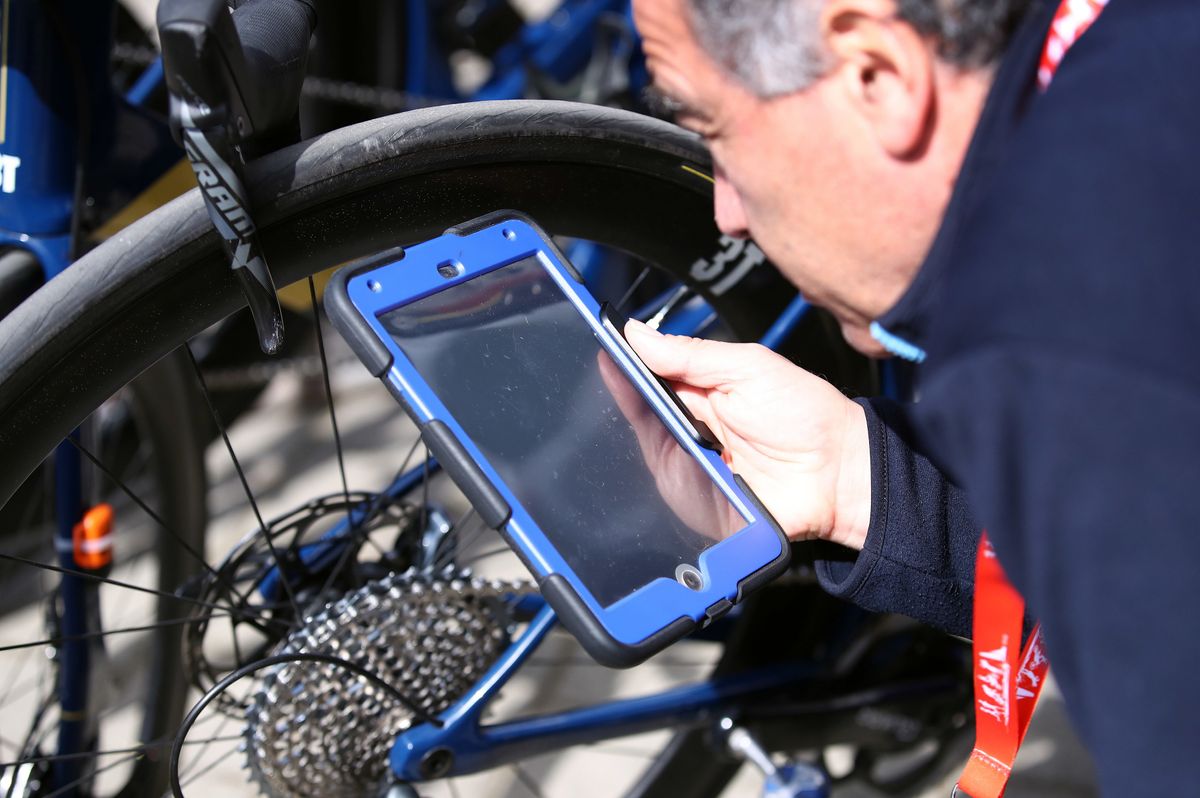 UCI checks bikes for motors