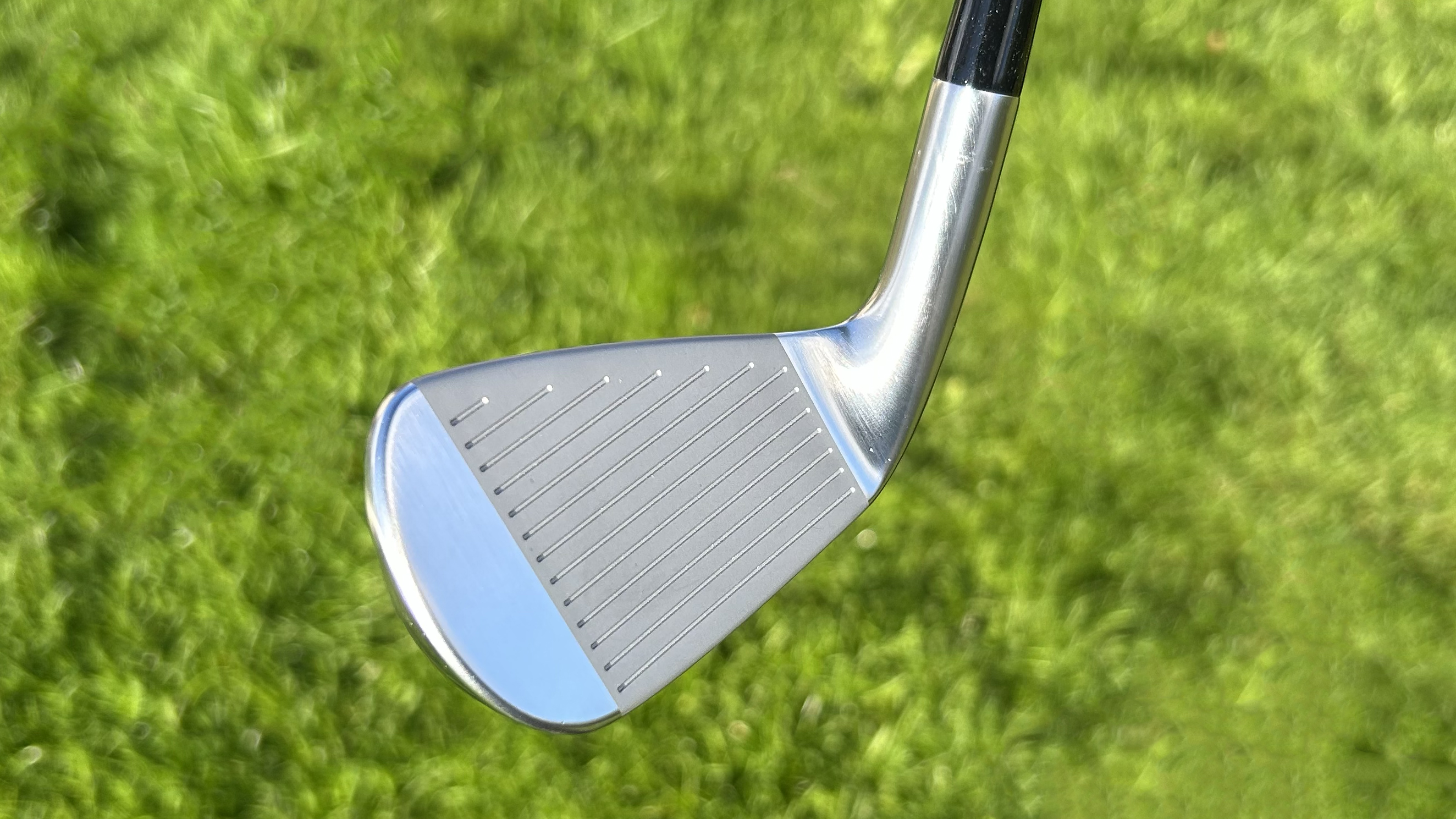 Photo of the Mizuno M-13 Irons face on
