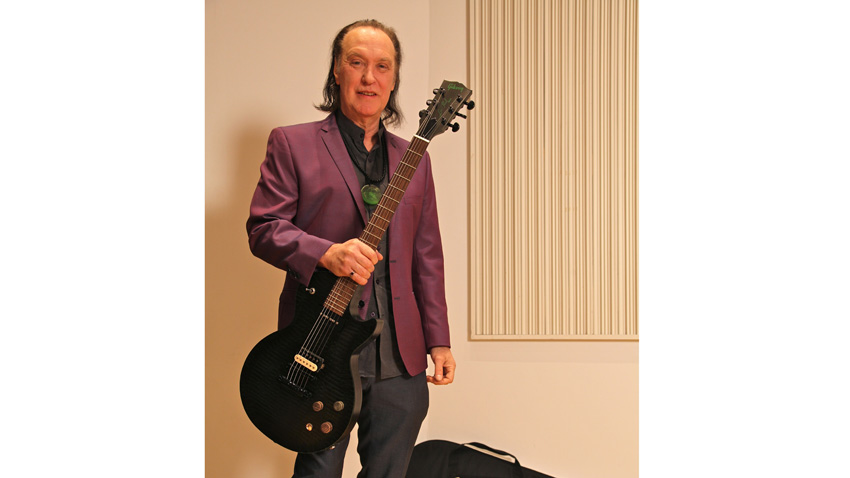 Meet the legendary Kinks guitarist in person - and bag a tasty Les Paul...