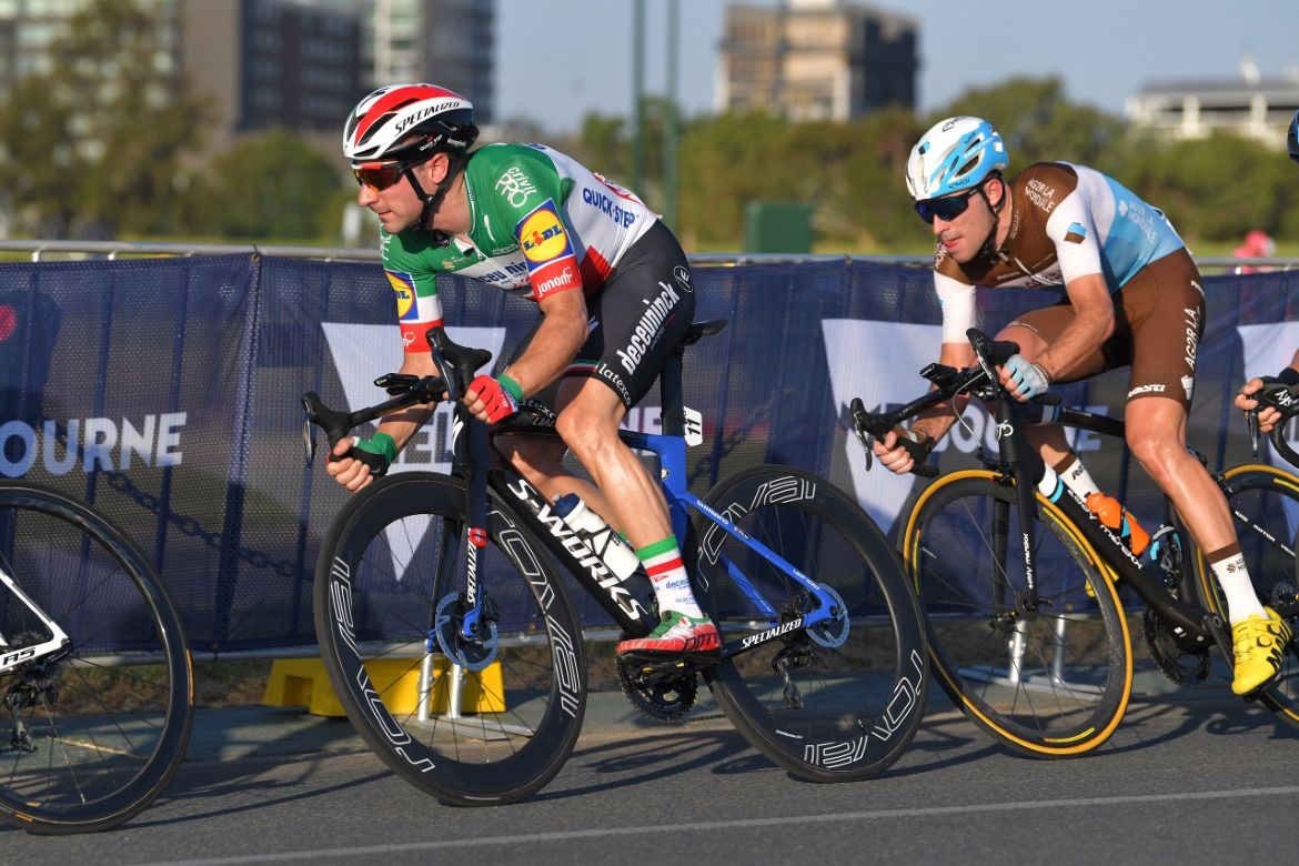 Viviani in the bunch