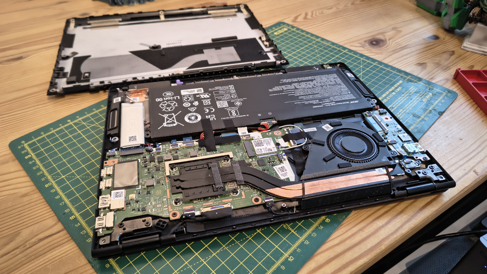 Acer TravelMate P6 14 AI