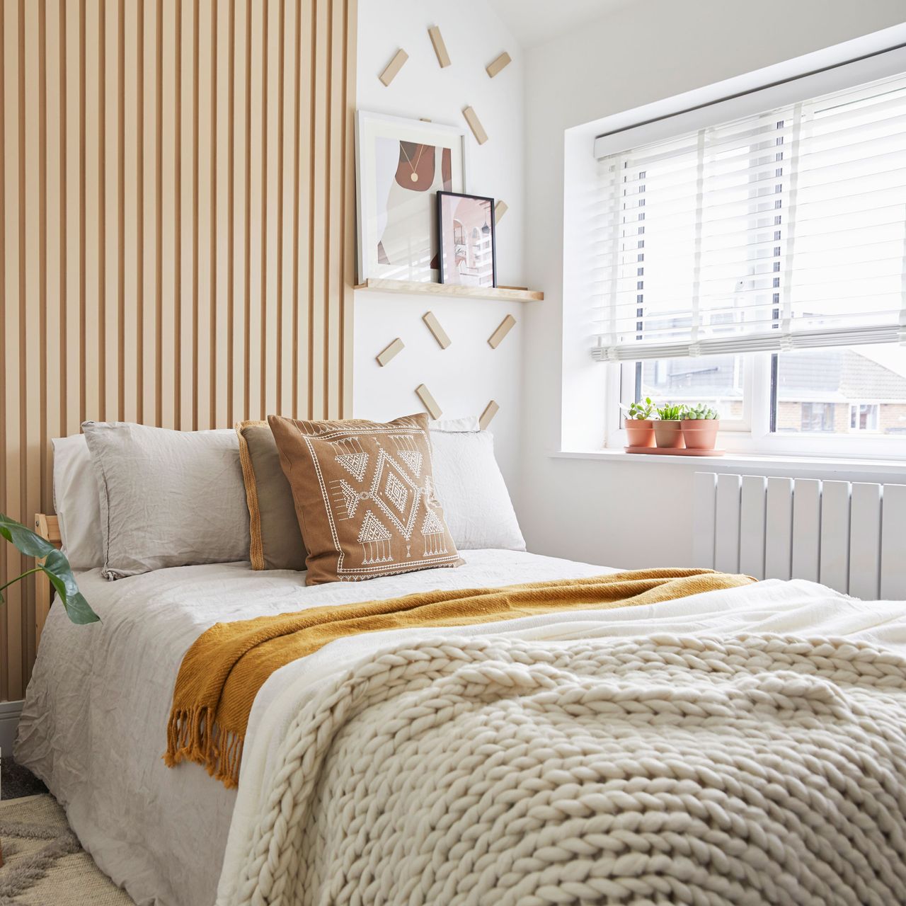 Modern small bedroom ideas to create a stylish sanctuary | Ideal Home