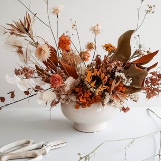 How to Dry Flowers for Home Decor