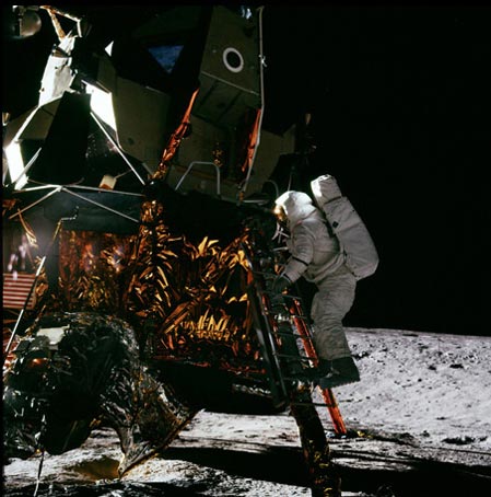 Apollo Astronauts Bring Moon Down to Earth in Film