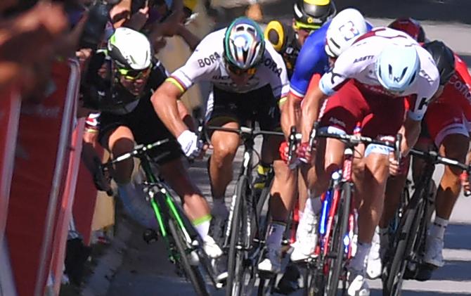 The moment Peter Sagan and Mark Cavendish clash in the Vittel sprint