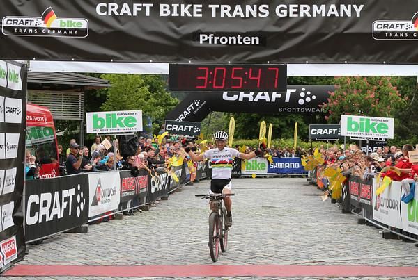 Christoph Sauser (Specialized) wins stage 1 of the Trans Germany