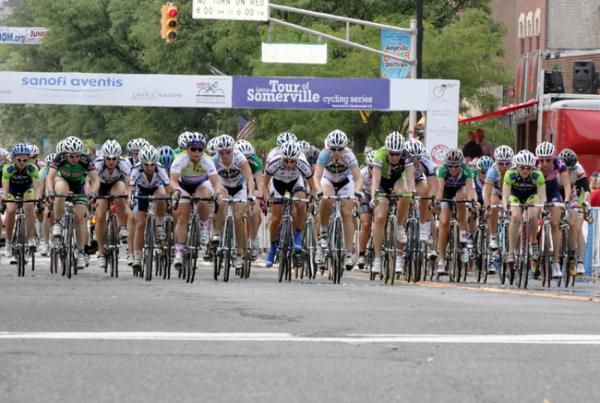 Women's race is off to a great start.