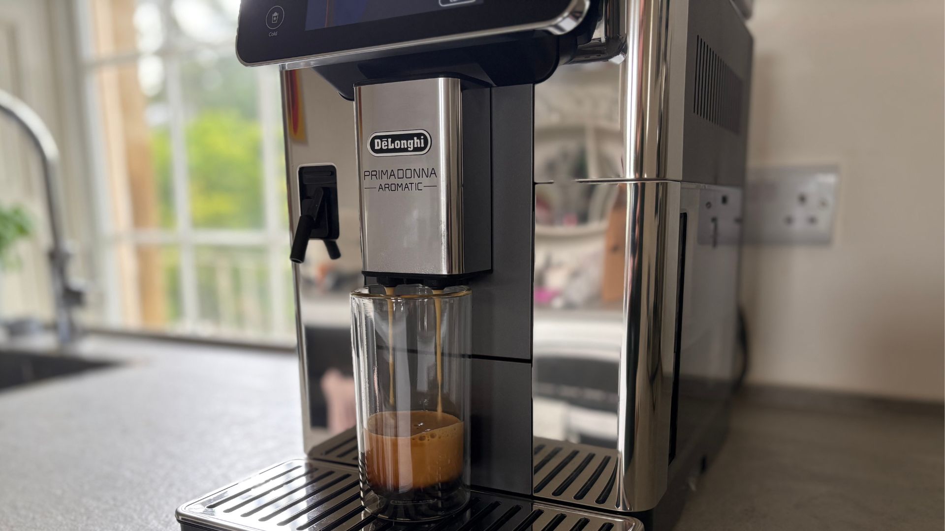 Testing the De&#039;Longhi Primadonna Aromatic Coffee Machine