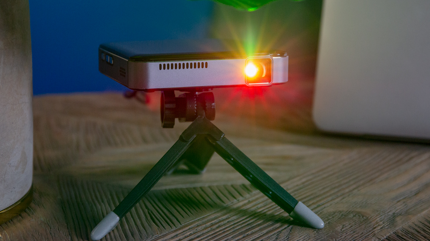 Apeman mini projector