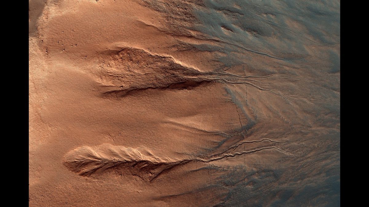 Dune patterns in California desert hold clues that help researchers map Mars’ shifting sands