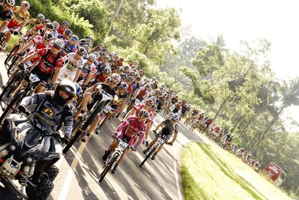 The La Ruta peloton
