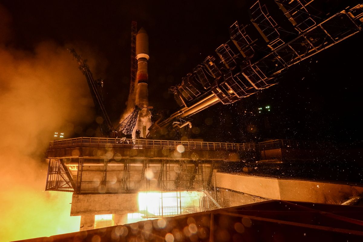 Rosyjska rakieta Sojuz wystrzeliwuje dwa tajne satelity wojskowe