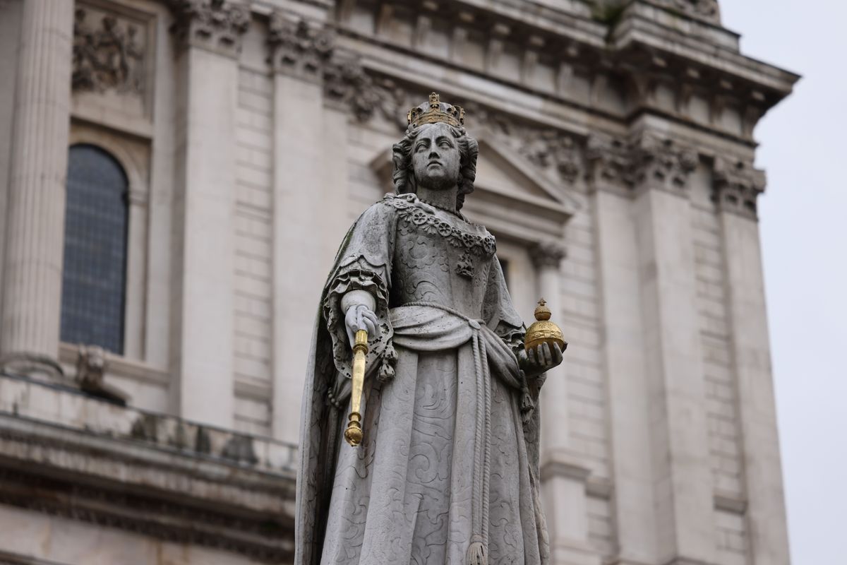 Statue outside St Paul's Cathedral