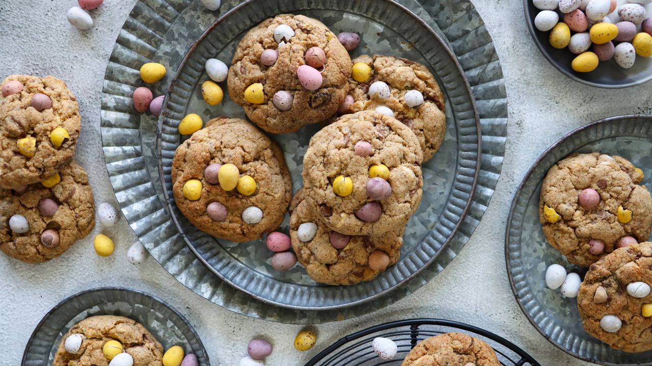 mini egg cookies