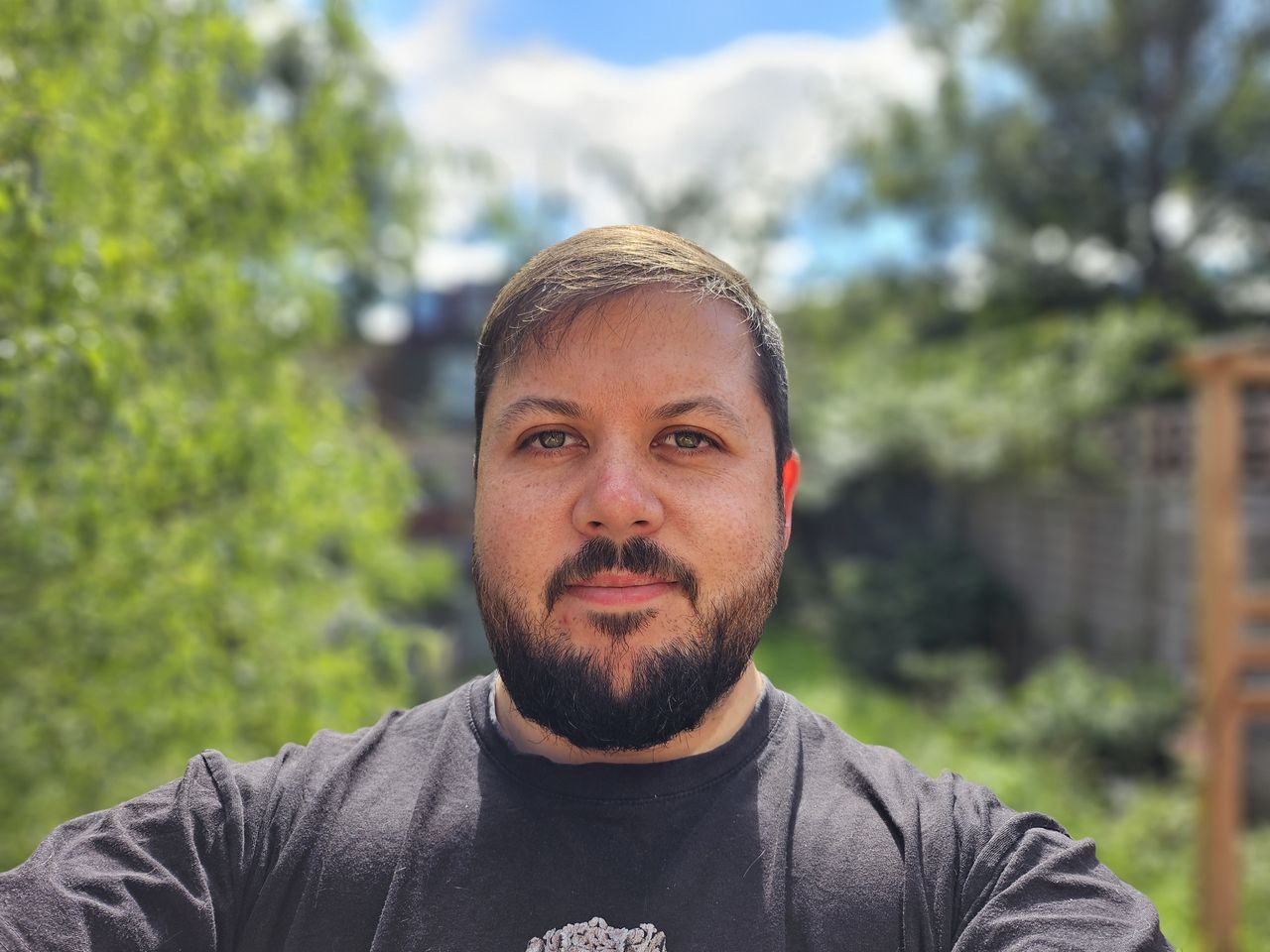 Samsung Galaxy Z Flip 5 camera sample selfie main portrait