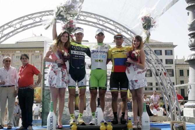 Sonny Colbrelli (Bardiani-CSF) with Grega Bole (Vini Fantini-Nippo) and Miguel Angel Rubiano (Colombia) on the podium in Genoa.