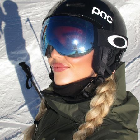 Ski hairstyle with plaits