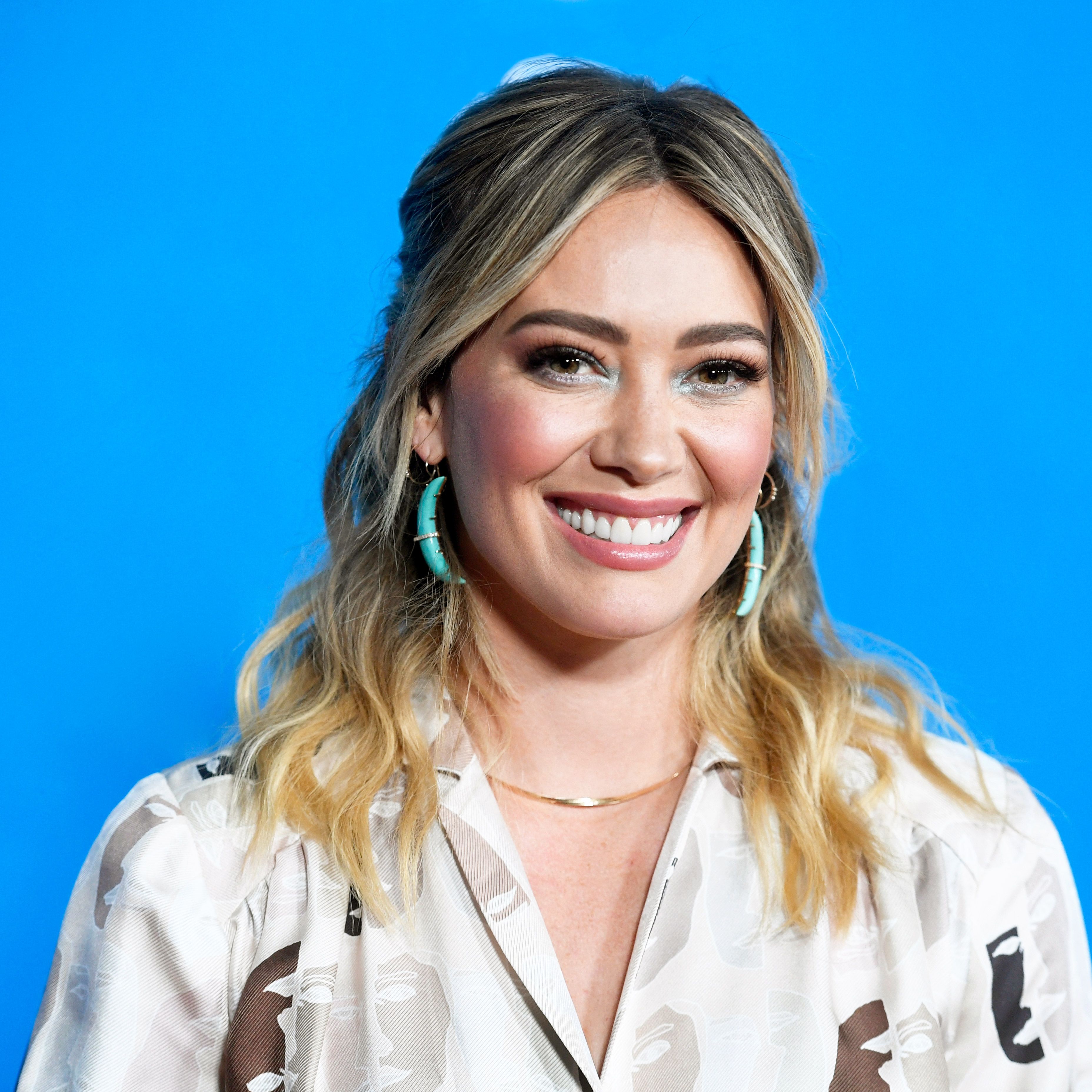 3712px x 3712px - Hilary Duff Shares Lizzie McGuire Costume From the Reboot | Marie Claire