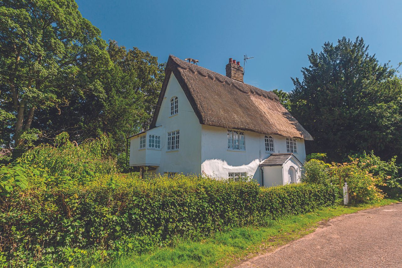savills_lawncottage_ps675000.jpg