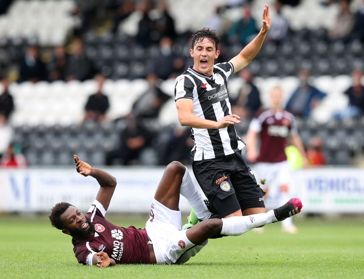 St Mirren v Heart of Midlothian – cinch Premiership – The SMiSA Stadium