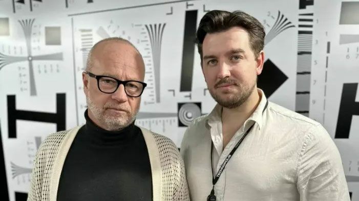 The co-founders of Muybridge, Anders Tomren and Håkon Espeland, stood in front of camera testing charts.