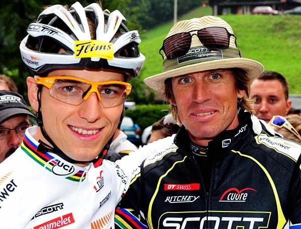 World Champion Nino Schurter (Scott Swisspower) and mentor Thomas Frischknect
